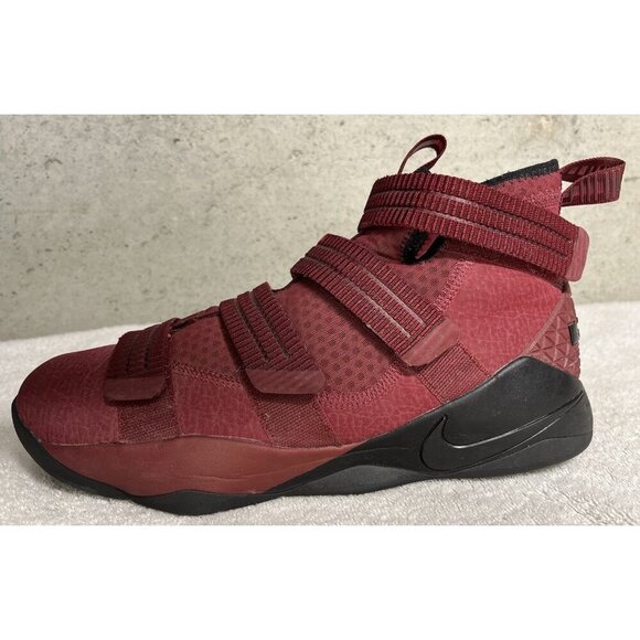 2017 Nike LeBron Soldier (11)XI SFG 897646-600 Basketball Sneakers Men\'s Size 11